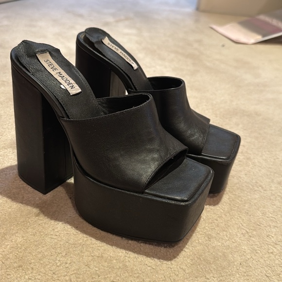 Steve Madden platform pump heels black - Picture 2 of 2